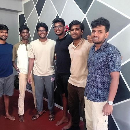 Enoch Guest House Mannar Bagian luar foto
