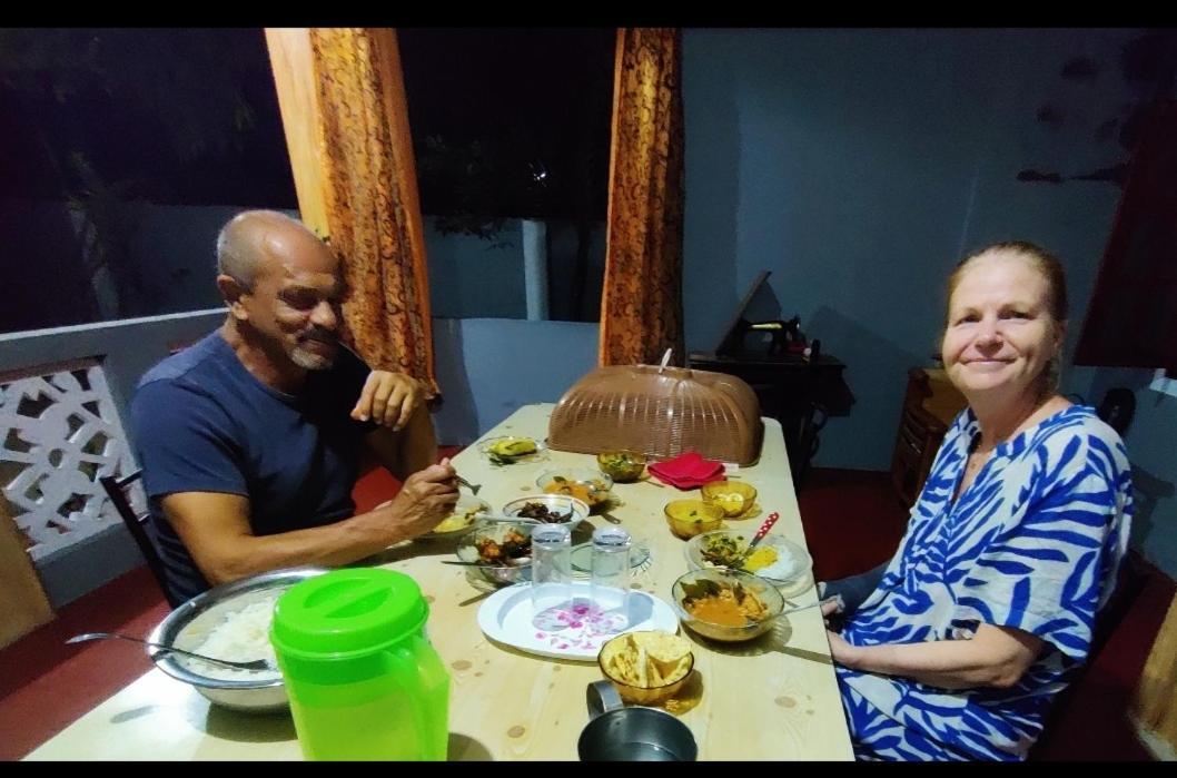 Enoch Guest House Mannar Bagian luar foto