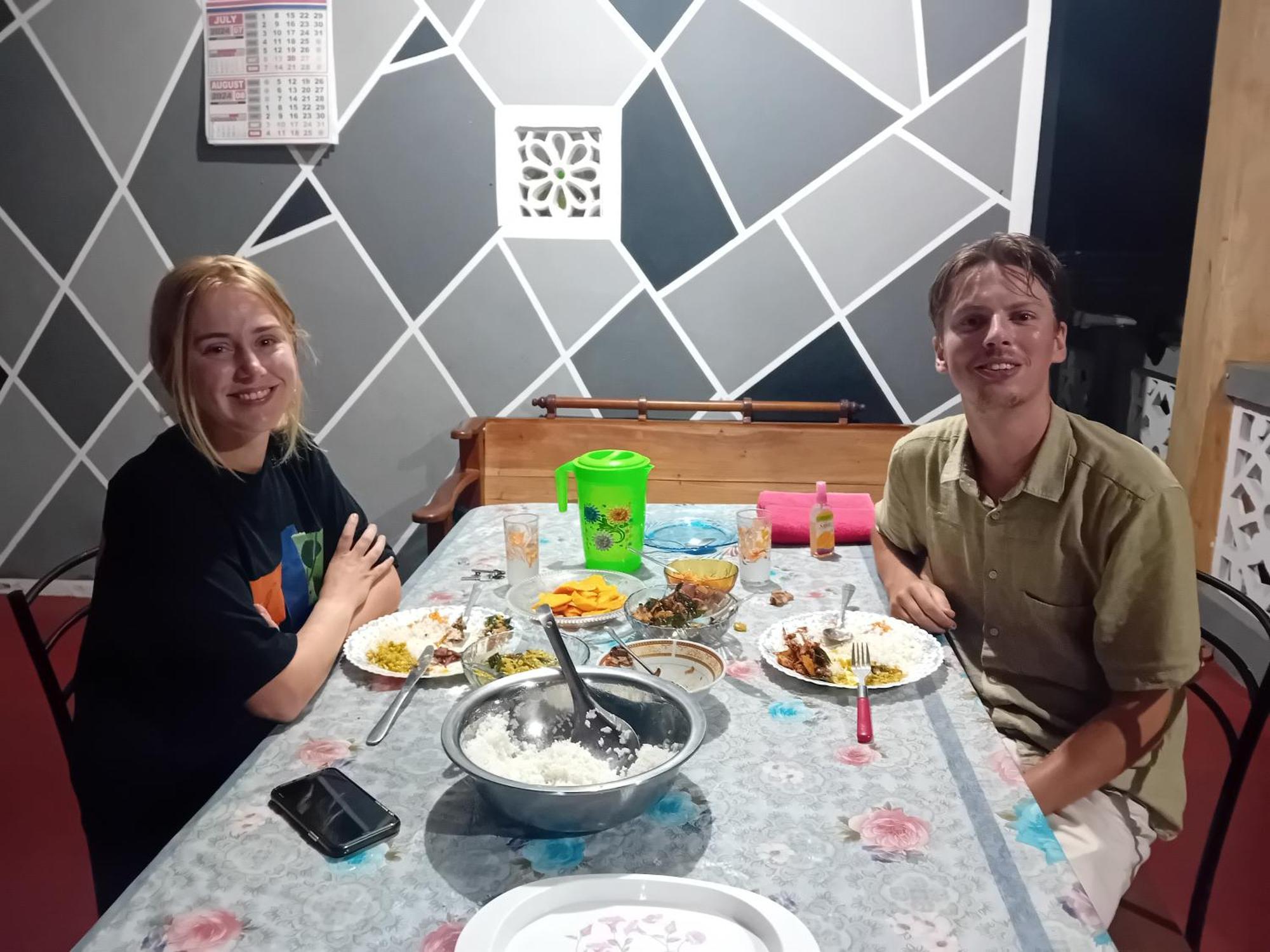 Enoch Guest House Mannar Bagian luar foto