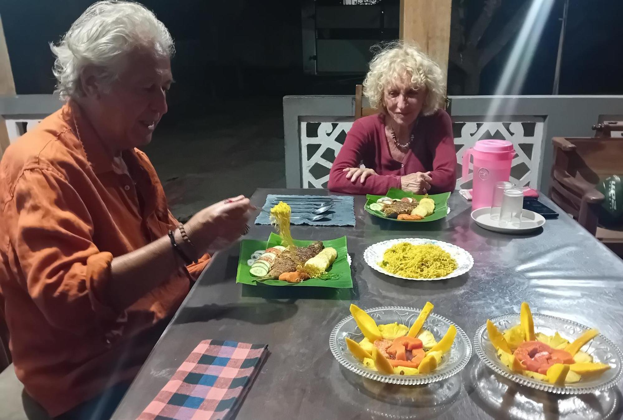 Enoch Guest House Mannar Bagian luar foto