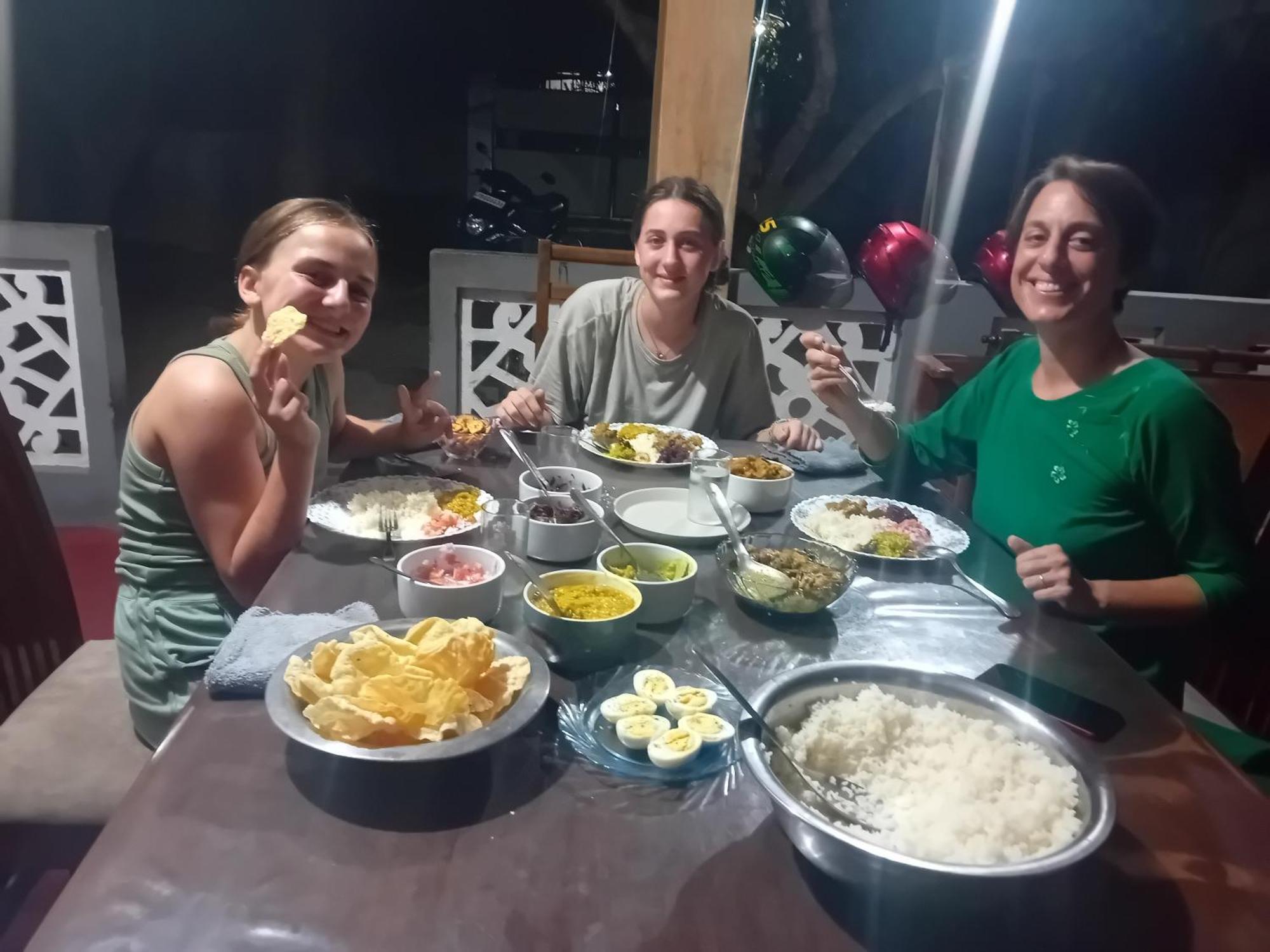 Enoch Guest House Mannar Bagian luar foto